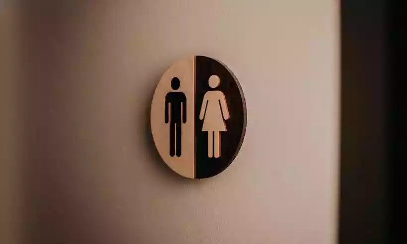 Governo desmente fake news sobre banheiros unissex