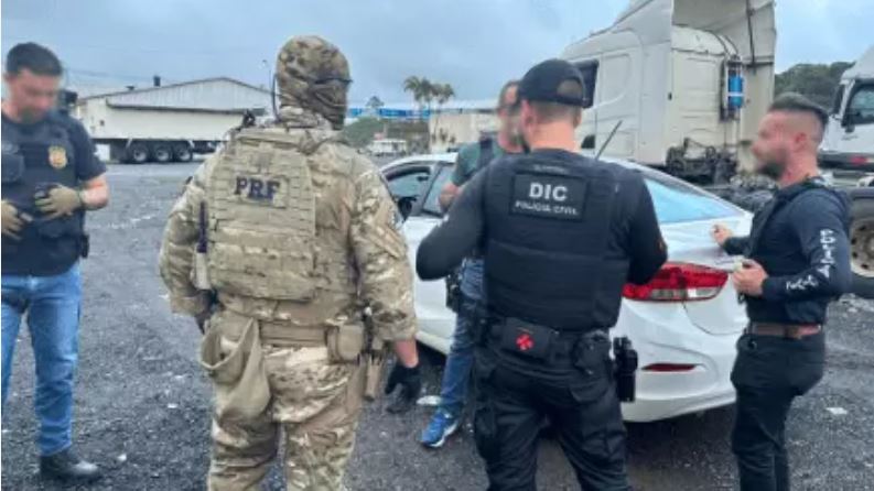 “Superoperação” contra o tráfico de drogas cumpre 30 mandados de prisão em SC