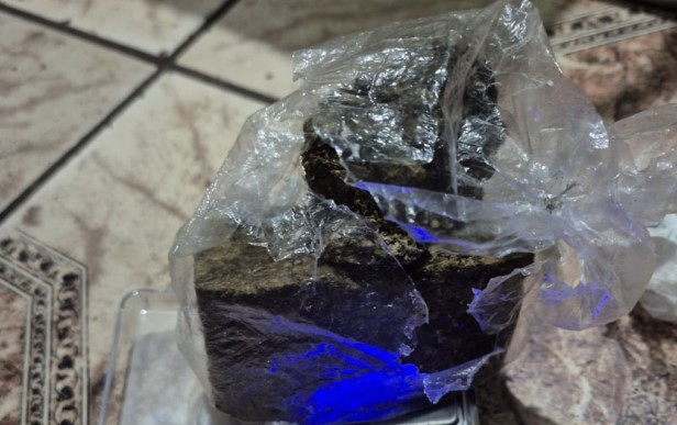 Polícia apreende 166 gramas de maconha em investigação de tráfico envolvendo adolescente