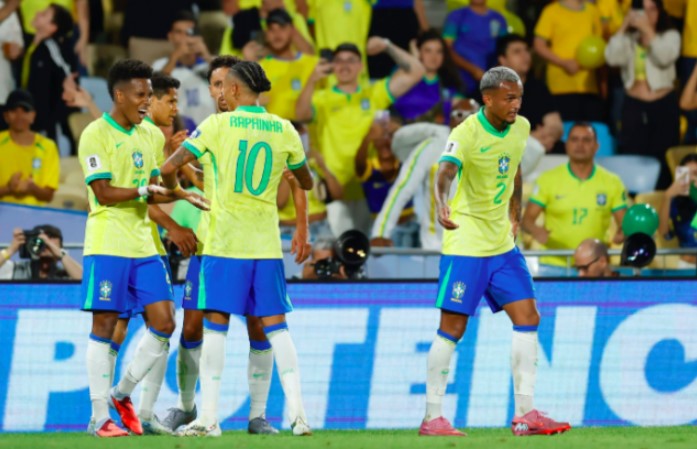Na estreia de Ancelotti no Maracanã, Estêvão faz golaço e Brasil goleia o Chile