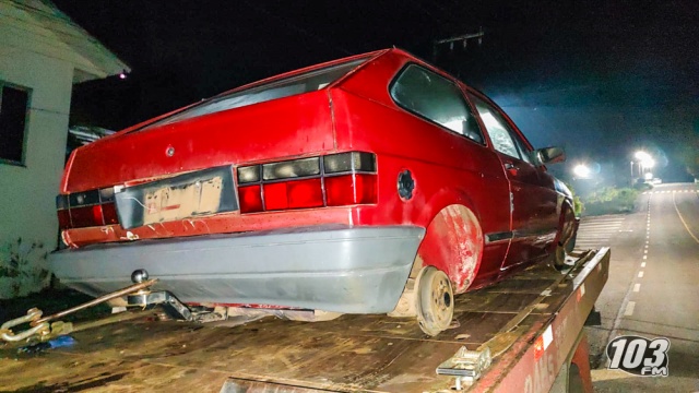 Veículo furtado é recuperado em Descanso “depenado”