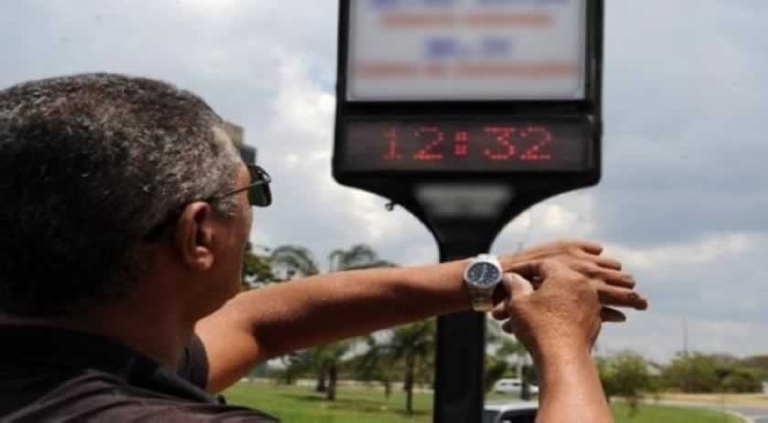 Empresários do turismo vão pedir volta do horário de verão a Bolsonaro