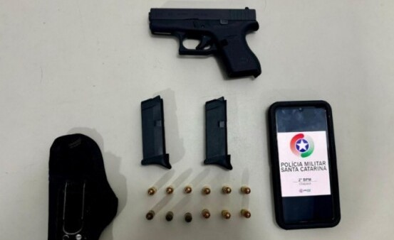 Após denúncia, homem armado é detido no Centro