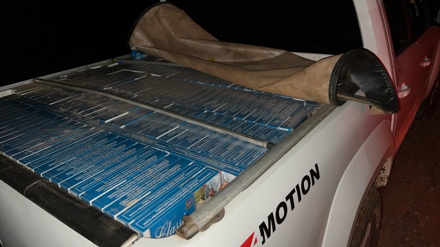 Polícia Militar apreende caminhonete com contrabando de cigarros