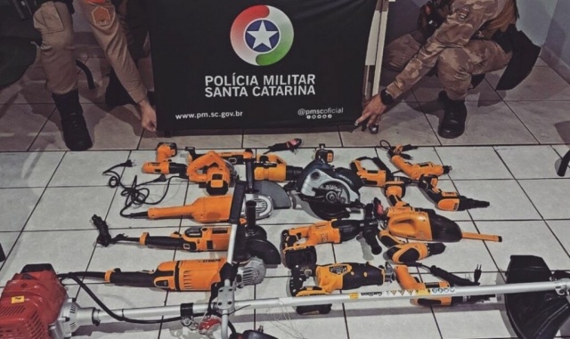 Homens são presos em Chapecó por furto de mais de R$ 16 mil em ferramentas no Oeste de SC