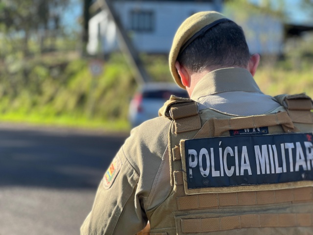 Adolescentes são apreendidos por tráfico de drogas