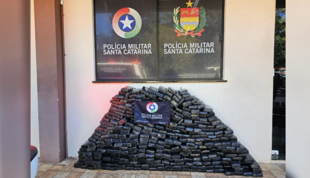 Dois homens são presos com cerca de 250 kg de maconha