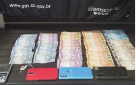 Homem com crack e dinheiro em espécie é preso