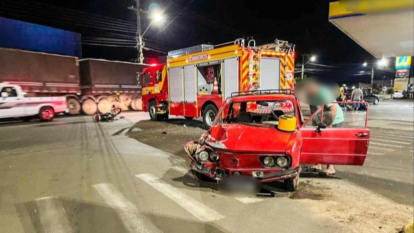 Motociclista fica ferido em colisão com brasília na Willy Barth