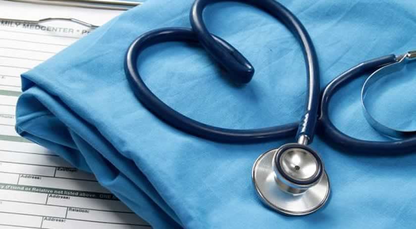 Lula assina projeto que custeia pagamento do piso da enfermagem