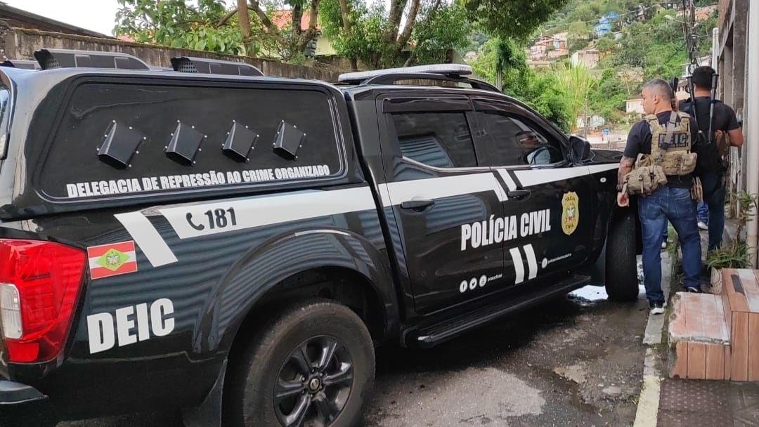 DRACO deflagra operação policial para cumprir 26 ordens judiciais em SC e PR