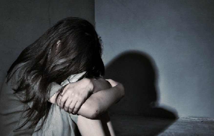 Homem é condenado a 30 anos de prisão por estuprar a própria filha