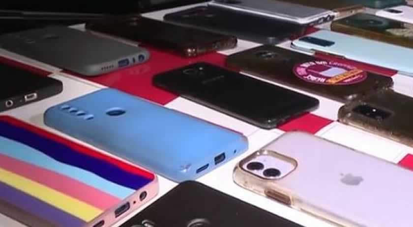 Para 86% dos brasileiros, medo de ter celular roubado supera temor por roubo da carteira
