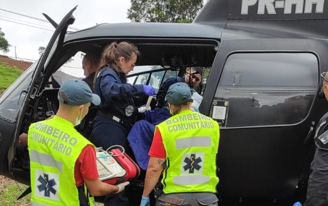 Trabalhador sofre ferimentos graves após acidente durante corte de árvore