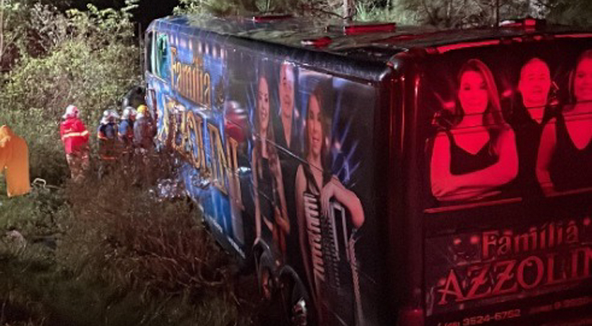 Ônibus da Banda Família Azzolini se envolve em acidente com morte no Paraná
