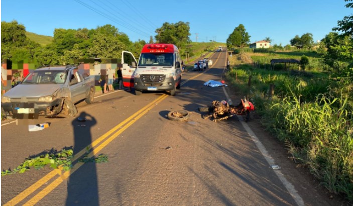 Colisão entre carro e moto deixa uma vítima fatal