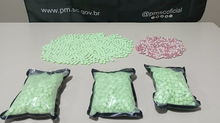 Polícia apreende quase 4 mil comprimidos de ecstasy após denúncia no Sul de SC