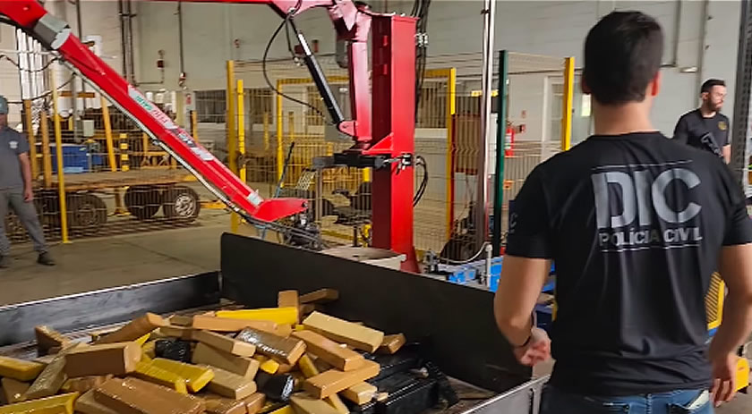 Polícia Civil incinera meia tonelada de drogas apreendidas