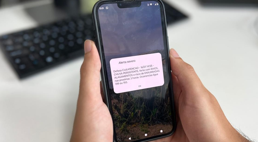 Saiba como os sistemas SMS e Defesa Civil Alerta protegem Santa Catarina
