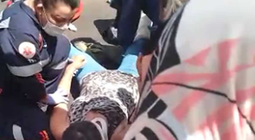 Condutora de Biz fica ferida em acidente no centro