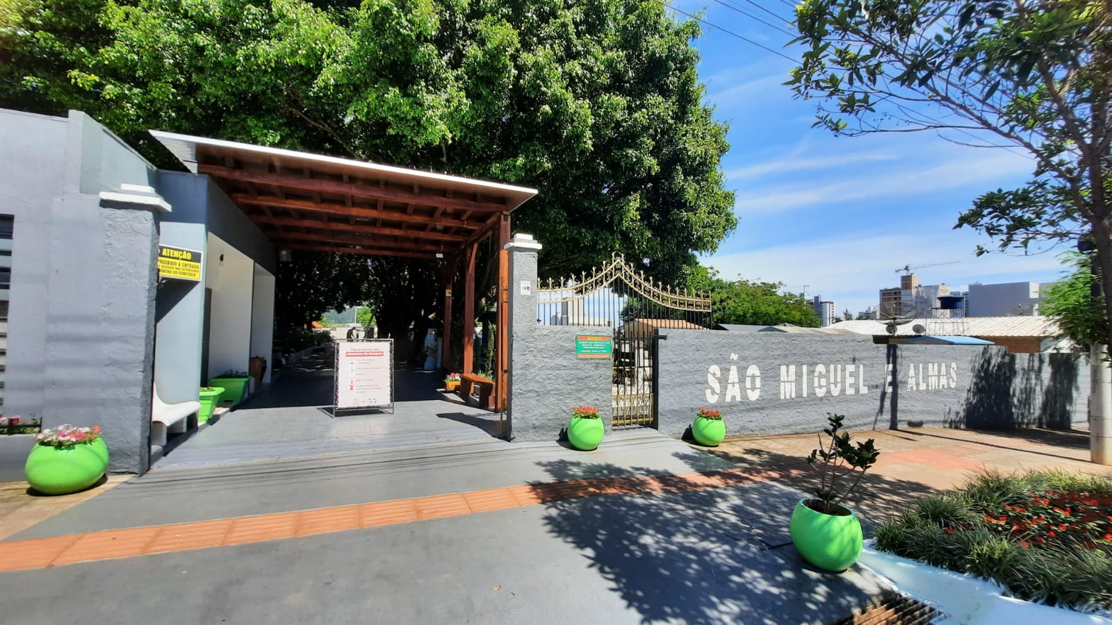 Cemitérios terão horário especial para visitas no Dia de Finados