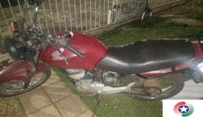 Rapaz de 22 anos é preso após comprar moto furtada