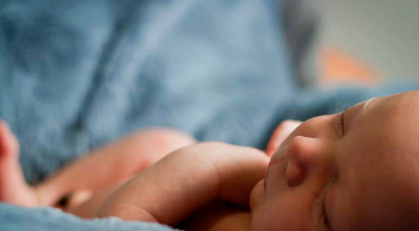 SC ‘sai da curva’ nacional e número de nascimentos supera os de mortes