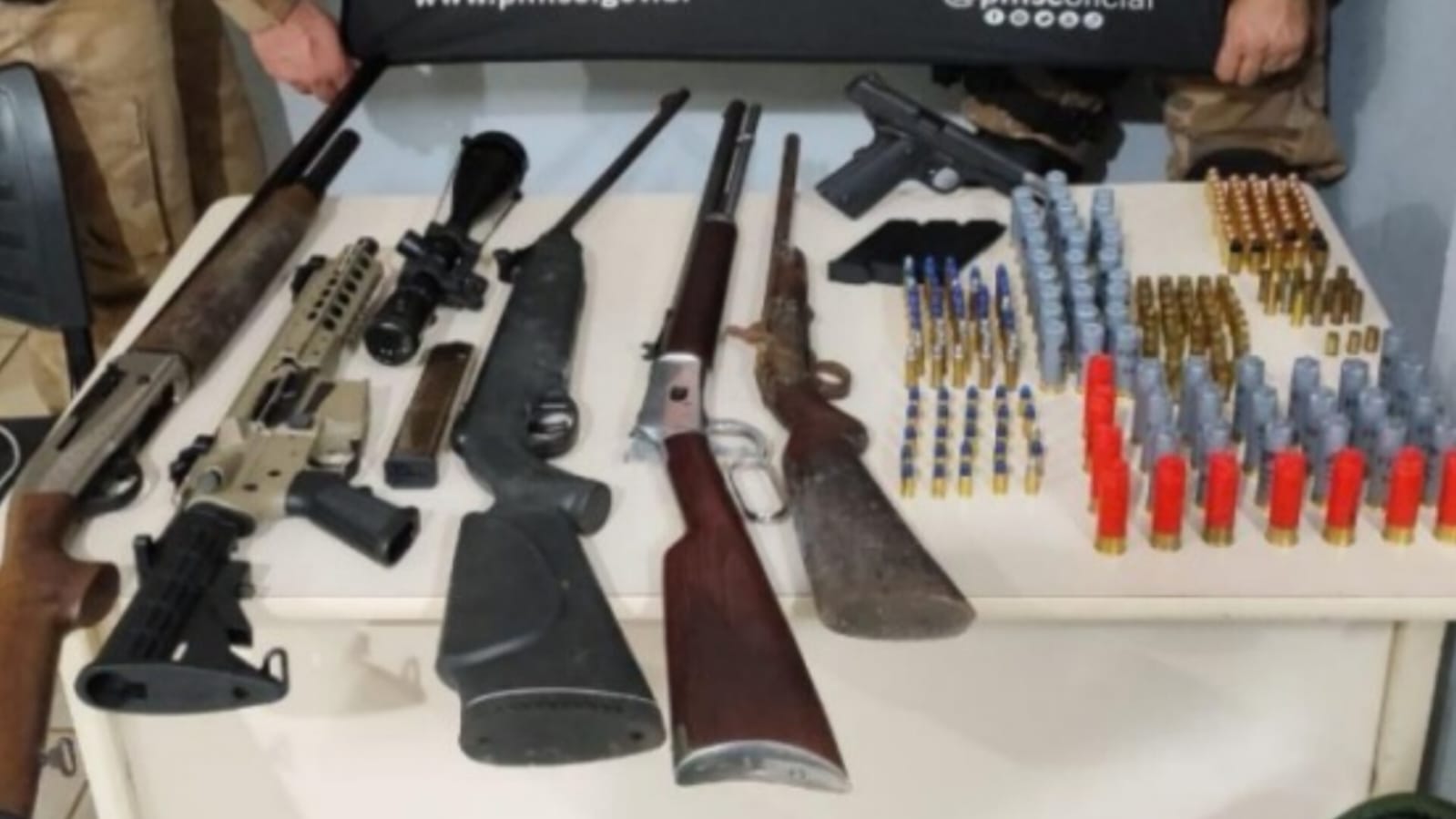 Homem é preso por disparo em via pública e porte ilegal em Chapecó