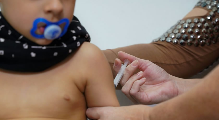 SC atinge meta de vacinação contra o sarampo e não registra casos desde 2021