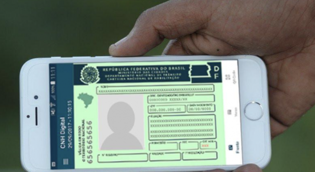 Homem é preso após apresentar CNH falsa durante abordagem policial