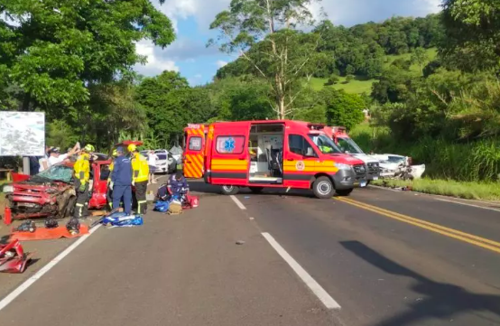 Grave batida frontal deixa vítimas em rodovia de SC