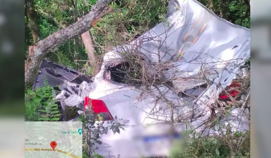 Motorista morre após tentar ultrapassagem e colidir em caminhão na BR-470 em SC