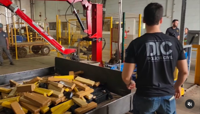 Polícia Civil incinera meia tonelada de drogas apreendidas