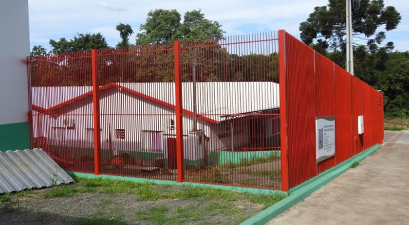 Gradis metálicos reforçam segurança de escolas e creches do Município