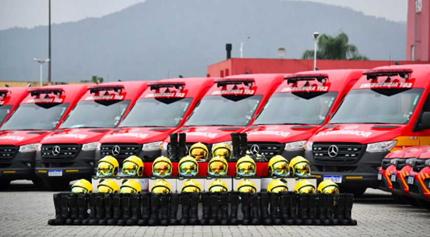 Maravilha e outros municipios de SC recebem novas ambulâncias para o Corpo de Bombeiros