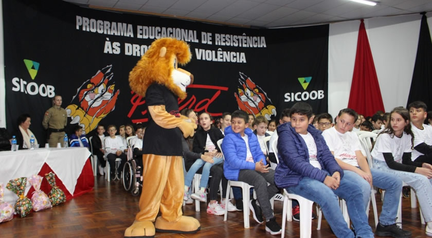 Proerd realiza formatura em Palma Sola