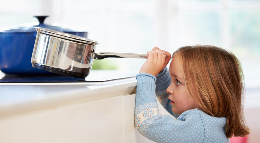 Crianças são vítimas de queimaduras em 92% dos casos