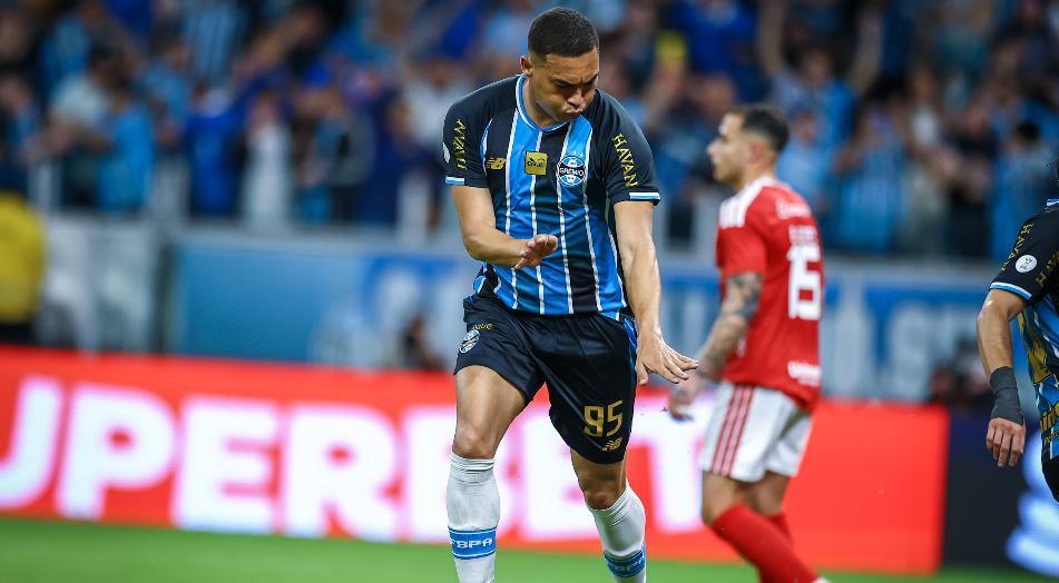 Grêmio vence o Inter no Gre-Nal 454 e avança às semifinais da Copa do Brasil