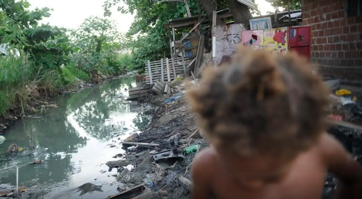 Mais de 30 milhões de crianças estão expostas a riscos climáticos no Brasil