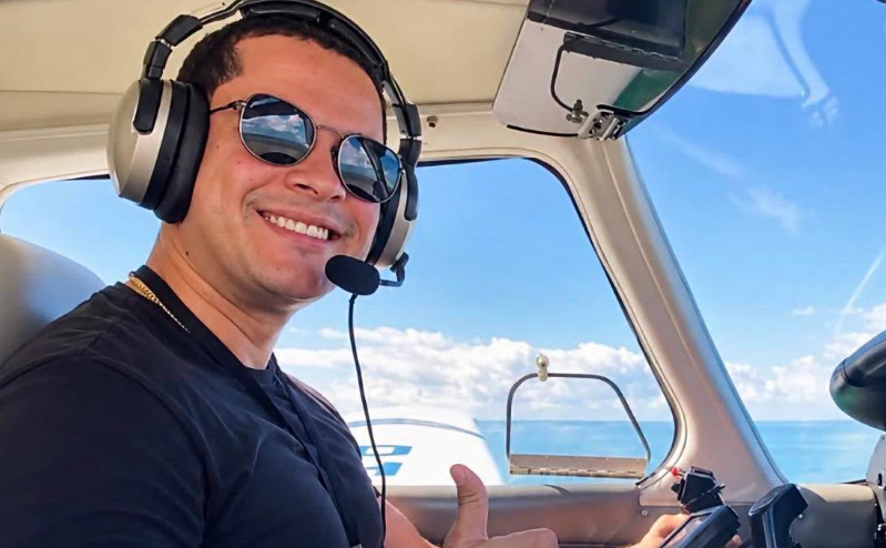 Piloto morre em queda de avião em BH enquanto viajava para preparar casamento