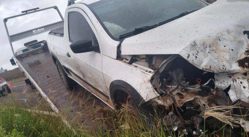 Motorista fica ferido em saída de pista seguida de choque em barranco na SC 305