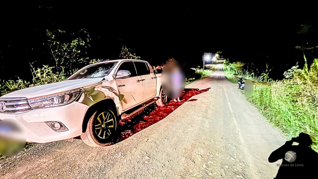 Motociclista é socorrido após colisão com caminhonete no interior