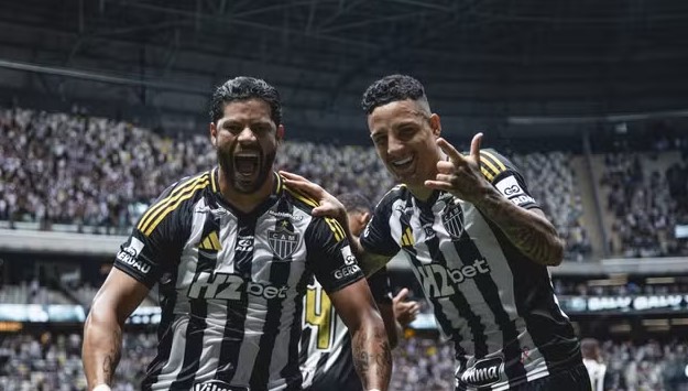 Atlético-MG aproveita expulsão e atropela o Vasco na Arena MRV