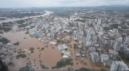 Em 10 anos, desastres climáticos geraram mais de RS 8,3 bilhões de prejuízo em SC, aponta CNM