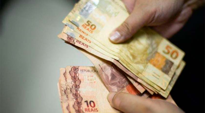 Presidente da República sanciona reajuste do novo salário mínimo de R$ 1.320 nesta segunda