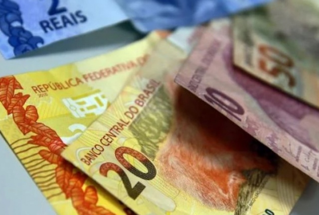 Servidor é afastado por suspeita de desviar mais de R$ 1 milhão de prefeitura em SC