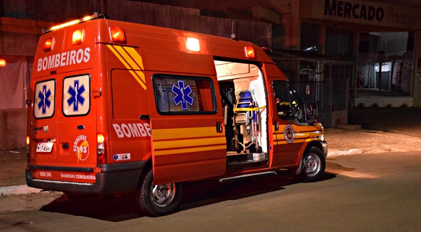 Bombeiros atendem acidente doméstico