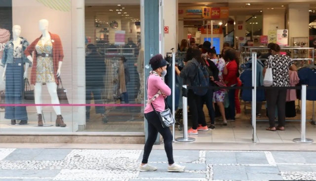 Confiança do empresário do comércio sobe 0,8% em janeiro