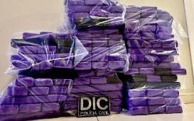 Casal é preso pela PCSC transportando 100kg de maconha