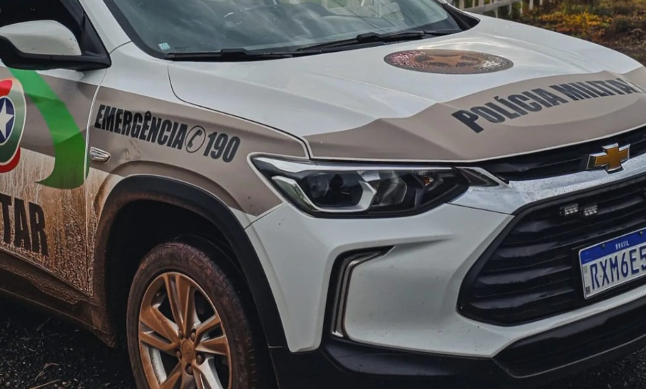 Homem é agredido com tijolo no rosto durante briga no centro